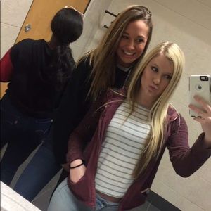 Meet your Posher, Alexus